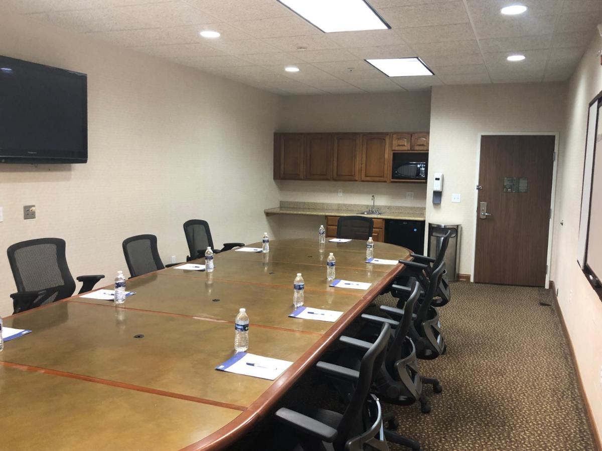 Holiday Inn Express Hotel & Suites Howell By Ihg Екстер'єр фото