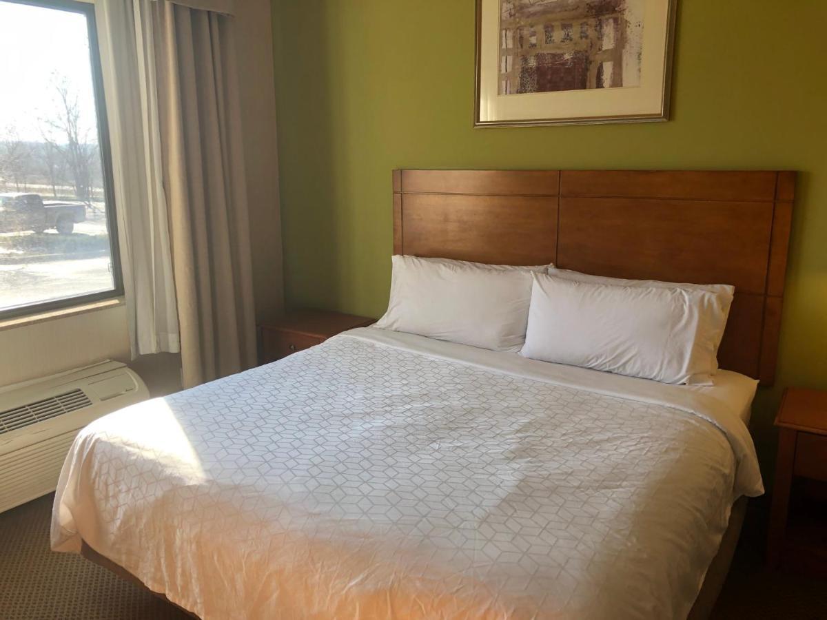 Holiday Inn Express Hotel & Suites Howell By Ihg Екстер'єр фото