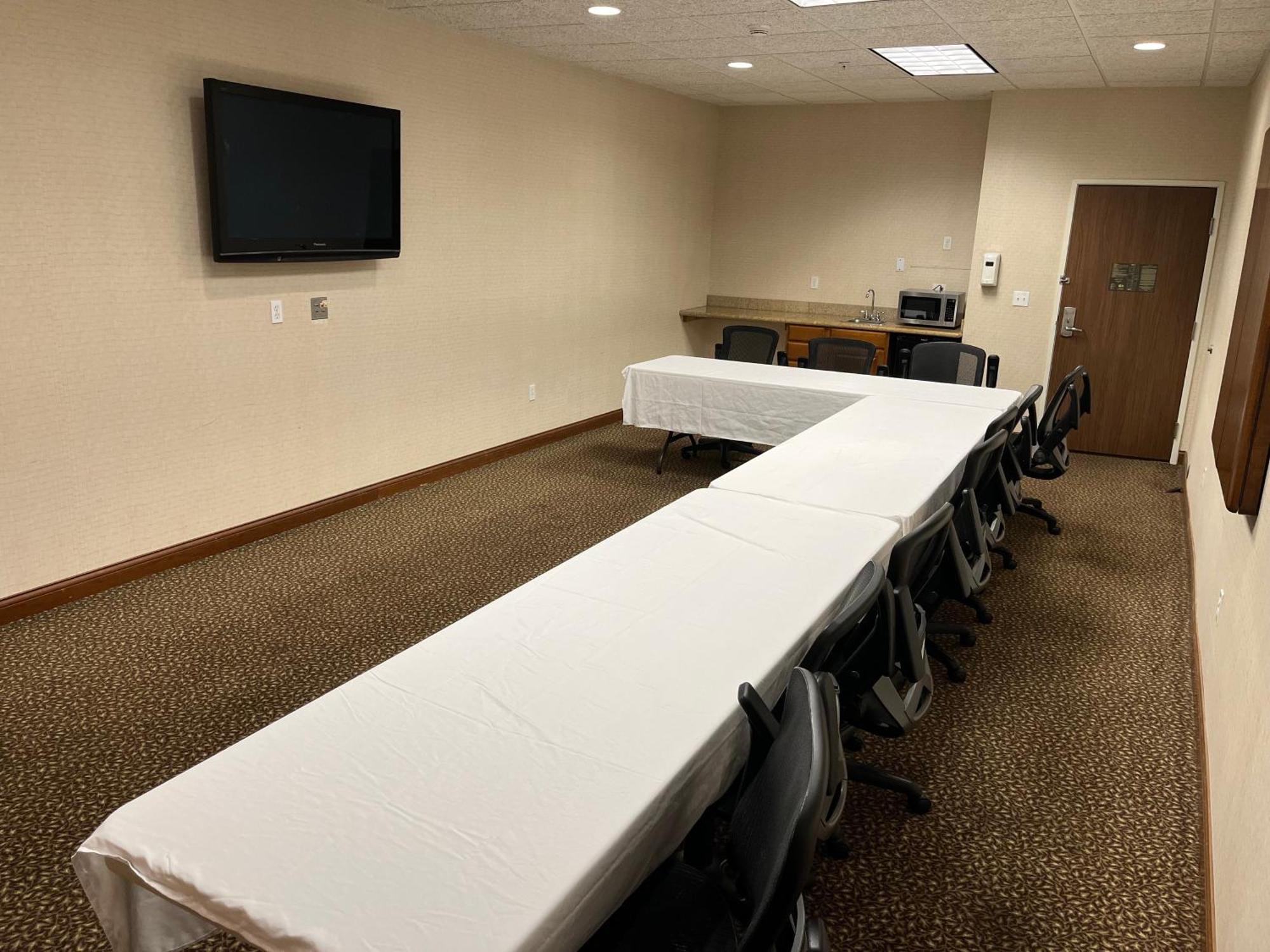 Holiday Inn Express Hotel & Suites Howell By Ihg Екстер'єр фото