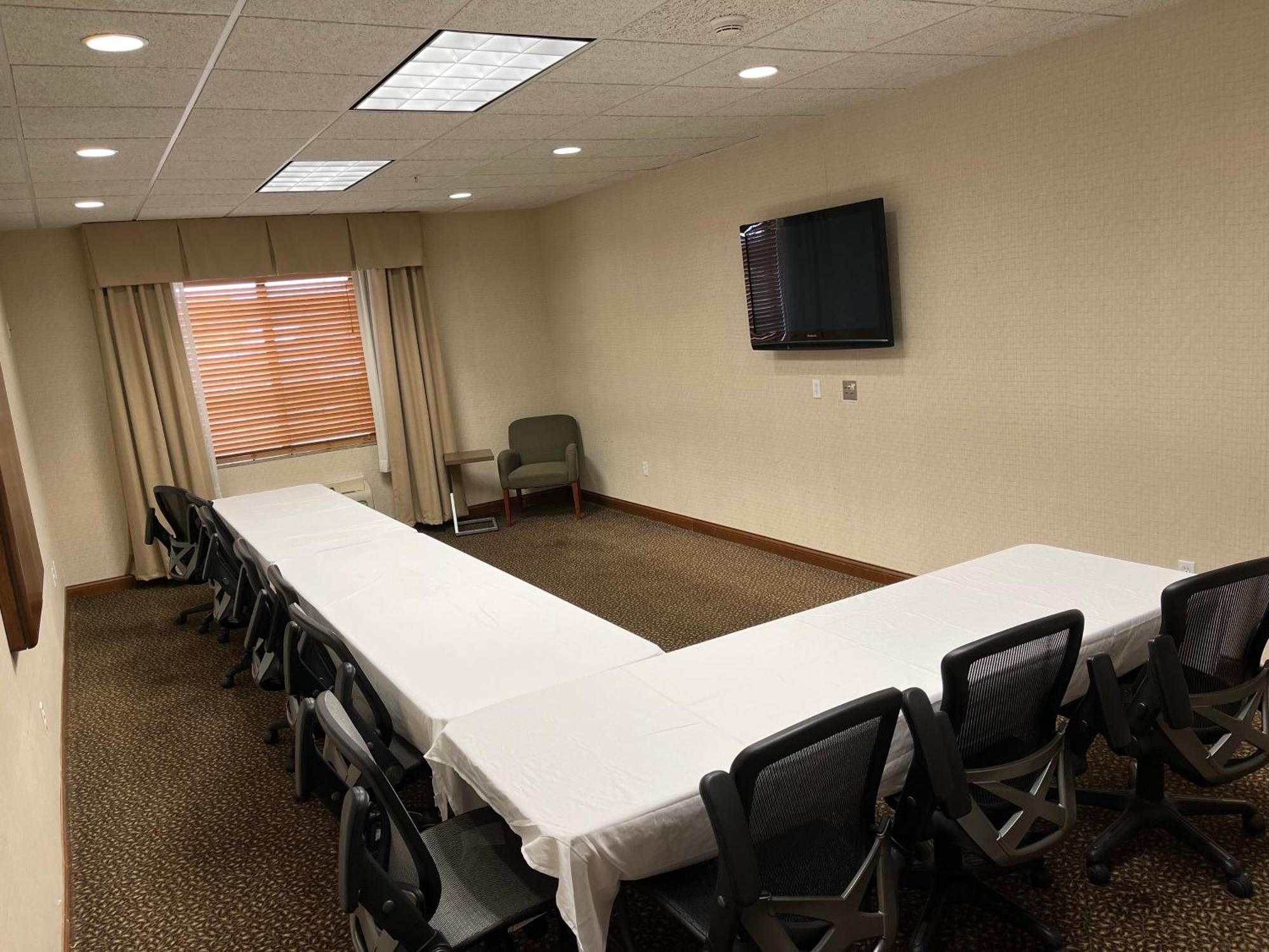 Holiday Inn Express Hotel & Suites Howell By Ihg Екстер'єр фото